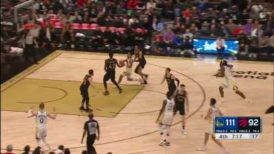 [Highlight] Jordan Poole hits 40+ points for the first time in his career: 41 points on 14/21 FG and 5/10 from 3 with seven minutes still left in Toronto.