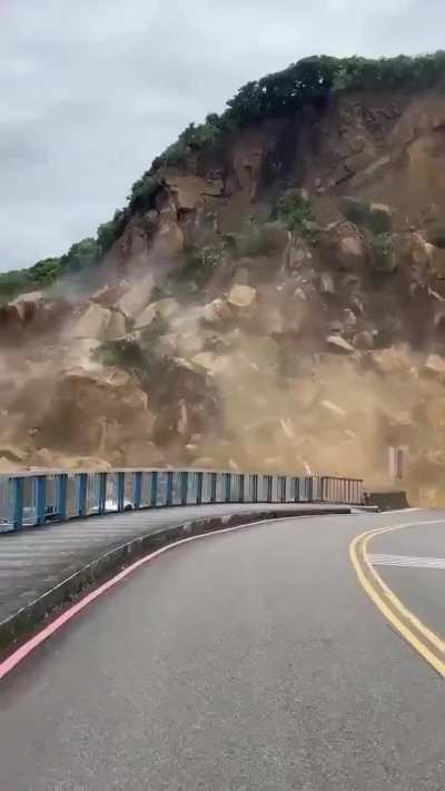 Awesome Power - Landslide in Taiwan ?
