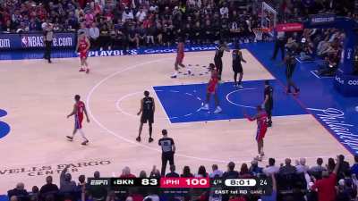 [Highlight] James Harden secures the double-double with an assist to Paul Reed, who throws down the HUGE reverse slam while drawing the foul!