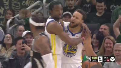 [Highlight] Curry and Kerr get heated at the refs as Curry thinks he's fouled on a 3PT attempt and both get techs and Kerr almost gets ejected