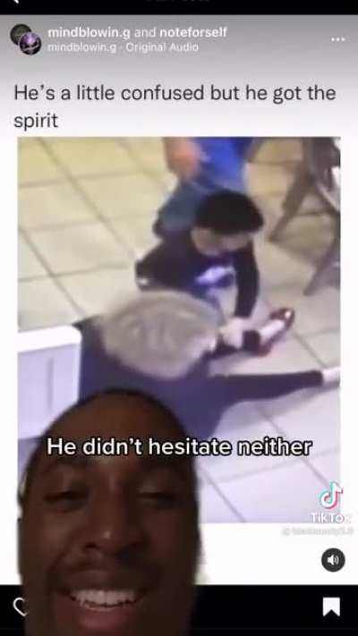 Kid tries to do CPR on man's leg ?