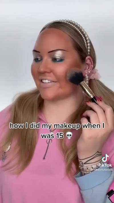 15 year olds doing their makeup