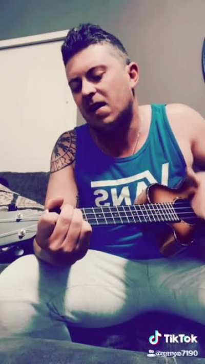 Without Me - Halsey - Ukulele Cover ... pretty cringe but I try! ??
