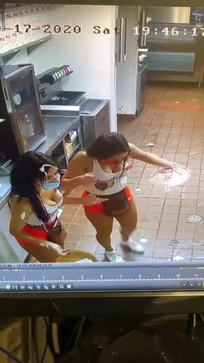 Hooters girls