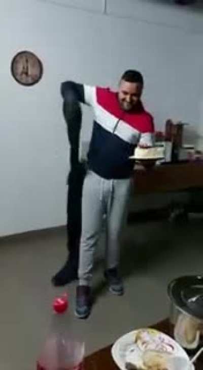 Breakdance cake