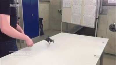 Engineering Student Designs a "Mobile Airbag" that Deploys When your Device is Dropped