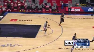 [Highlight] Ben Simmons hits the short runner and then blocks Beal for the turnover on the other end