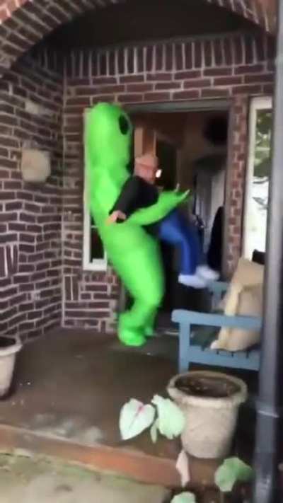 This Dad’s Halloween Costume More Interesting than Yours