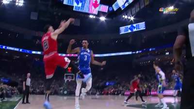 [Highlight] Zach LaVine gets called for a flagrant 1 for shooting a fadeaway