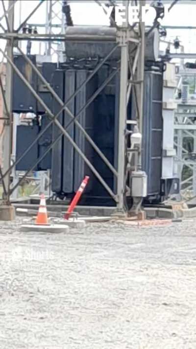 This transformer is..?!? ? ? ?