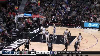 [Highlight] Kawhi takes over the game scoring 3 buckets in quick succession