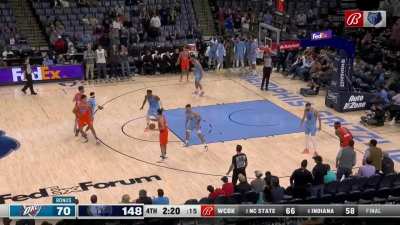 [Highlight] Grizzlies fans start a defense chant up 78 with two and a half minutes left in the game