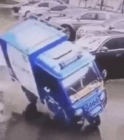 This blue little car