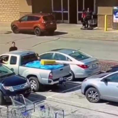 A trashy thief