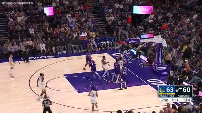 [Highlight] Warriors Commentators are surprised Klay made a shot