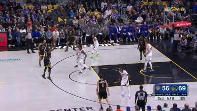 [Highlight] Steph Curry &amp; Draymond Green's Two-man Game Results in a Draymond 3