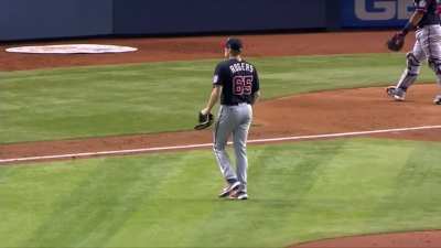 [Highlight] Elite Nationals pitcher Josh Rogers copies Jazz Chisholm's euro-step celebration on the mound after striking him out