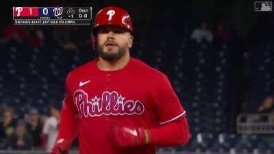 [Highlight] Kyle Schwarber takes offense to the "September collapse" phrase being tossed around again, and decided it's time for Schwartober to take over by crushing a solo homer