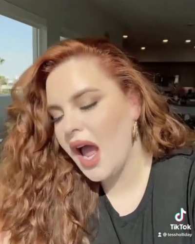 “Fat positive” influencer who constantly complains about body shaming posted this ?