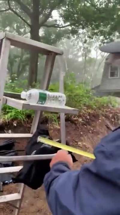 Why the end of a tape measure moves