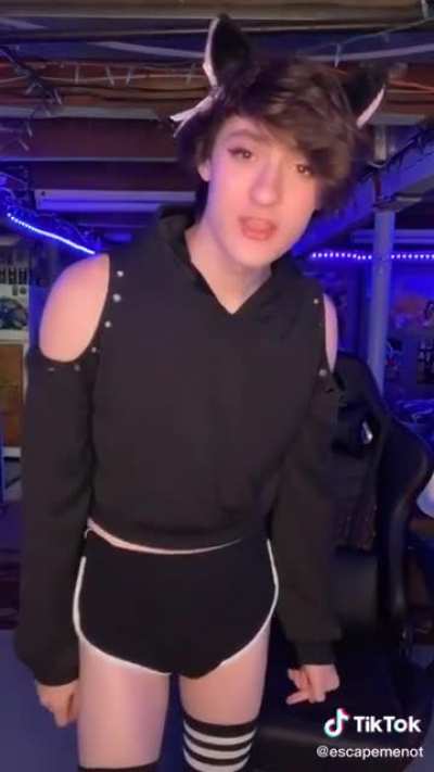 The caption was " ignore the bulgy wulgy pls uwu"