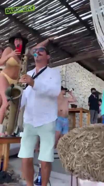 Saxophone party