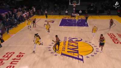 [Highlight] KCP with a well timed blitz on Steph Curry ultimately leading to a Kuzma steal &amp; a Caruso finish on the other end: