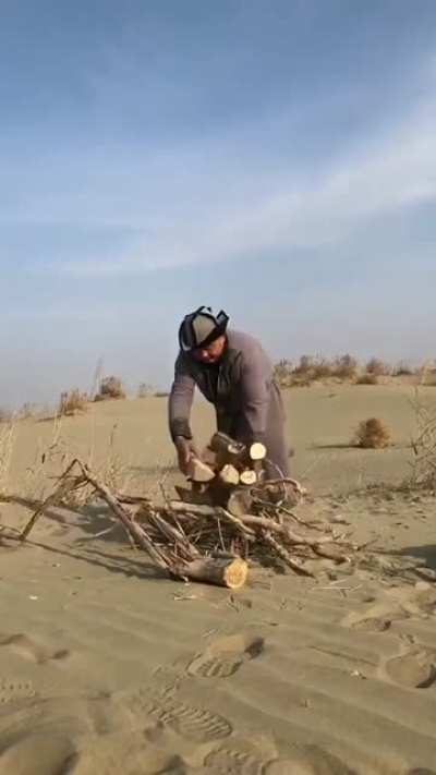 This man has a very unique technique for fishing