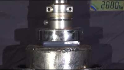 Nokia 3310 vs Hydraulic Press, shocking!