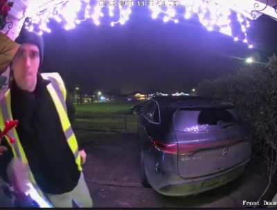 Thief sees camera