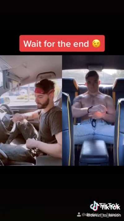 Weird thing on the right = cringe