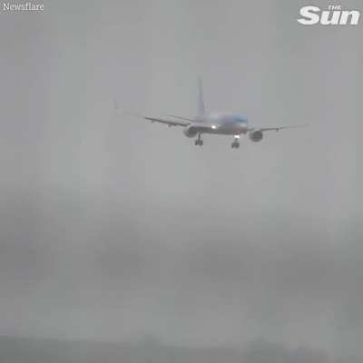 Pilot nails sideways landing in 40-knot crosswinds at Bristol Airport! Perfect!?