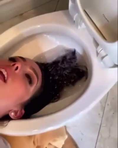 That's not how you wash your hair