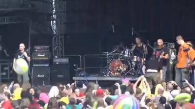 Weirdest music festival in the World: O.E.F