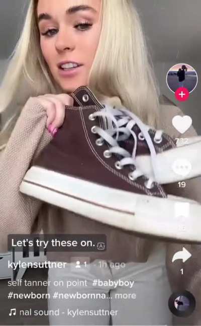 Momfluencer calls her baby an “accessory” to her outfit. ??‍♀️