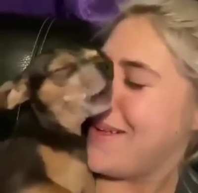 The little 'awoo's when mama gives him kisses ?❤️