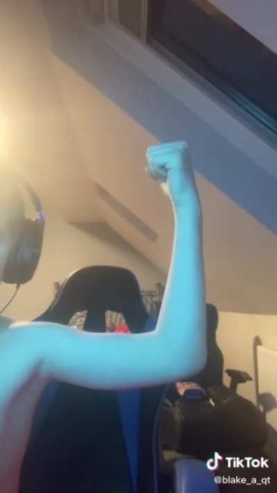 He’s super strong. ?