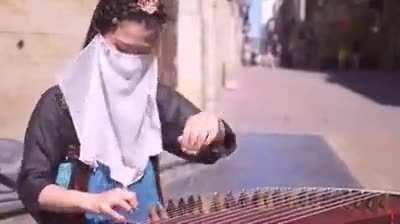 "Smooth Criminal" on a Chinese instrument