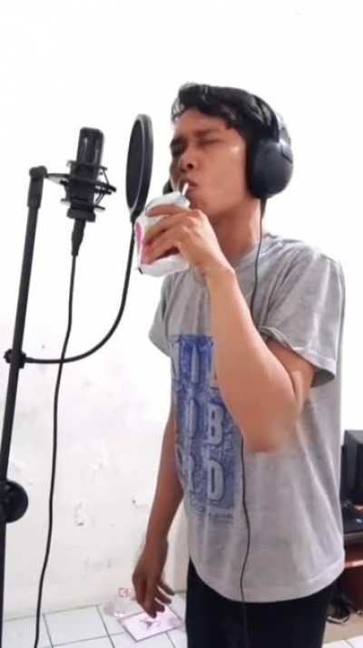Scream growl trick..
