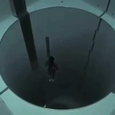 World's deepest pool.