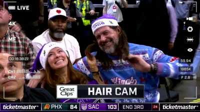 [Highlight] Brad Miller made it on the Kings Hair Cam tonight