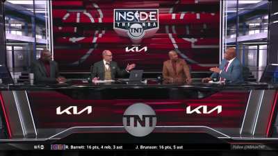 [Highlight] Shaq after being challenged by TNT crew to write with his left hand: "I'm amphibious, foo!"