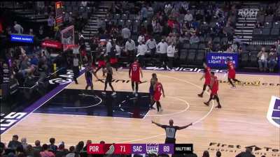 [Highlight] It's Norman's turn as he beats the 2nd quarter buzzer