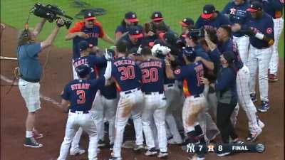 [Highlight] [Full Highlight] Jose Altuve and the Astros walk-off the Yankees after scoring 6 runs in the bottom of the 9th.