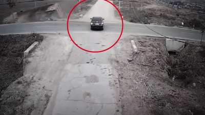 Too much empty road is also dangerous!