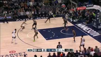 [Highlight] Ben Simmons starts the 2nd quarter with the running hook shot off glass, before throwing a beyond halfcourt lob to Claxton