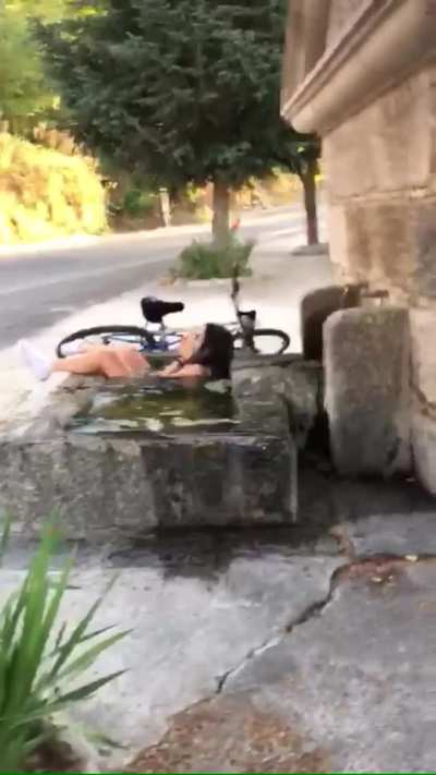 HMC while i ride a bicycle