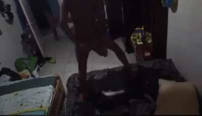 To twerk