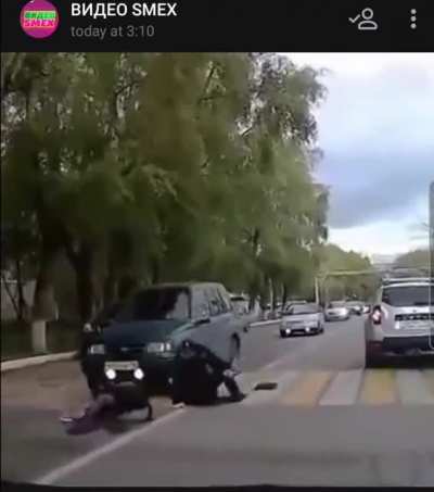 Out of all the people to hit in a crosswalk, you picked русская полиция (Russian police). The extended version must be fun, I'm curious what happened afterwards.