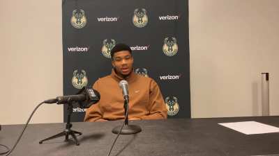 [Highlight] Giannis on a former player apparently wanting to get in the ring with him: "Nah, he doesn't want that smoke."